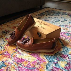 Frye women’s leather loafers 👞 9.5